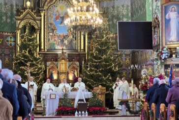 Spotkanie opłatkowe Diecezjalnego Instytutu Akcji Katolickiej Diecezji Bielsko-Żywieckiej w parafii Wszystkich Świętych w Wieprzu